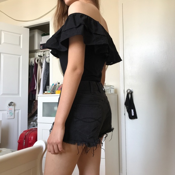 High rise black shorts - Picture 3 of 5